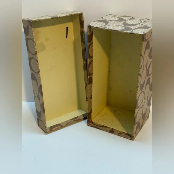 Coach Box - Picture 5 of 8